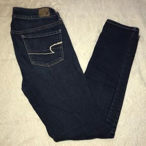 Dark wash American Eagle skinny jeans